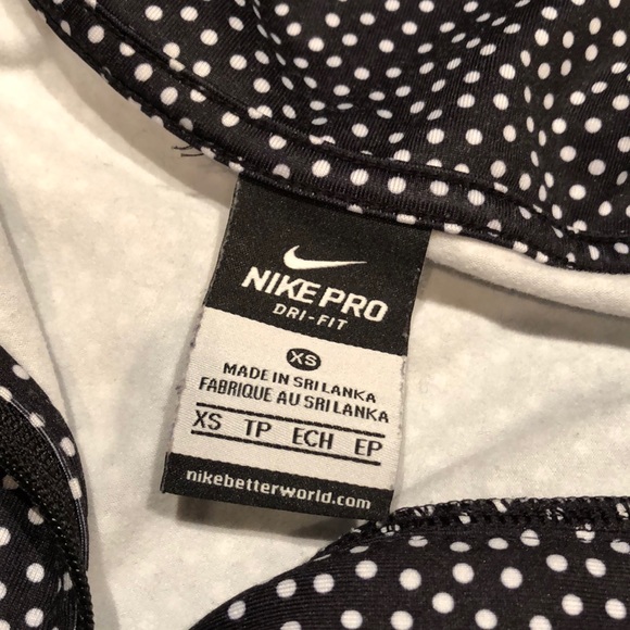 polka dot Nike sports top - Picture 2 of 3